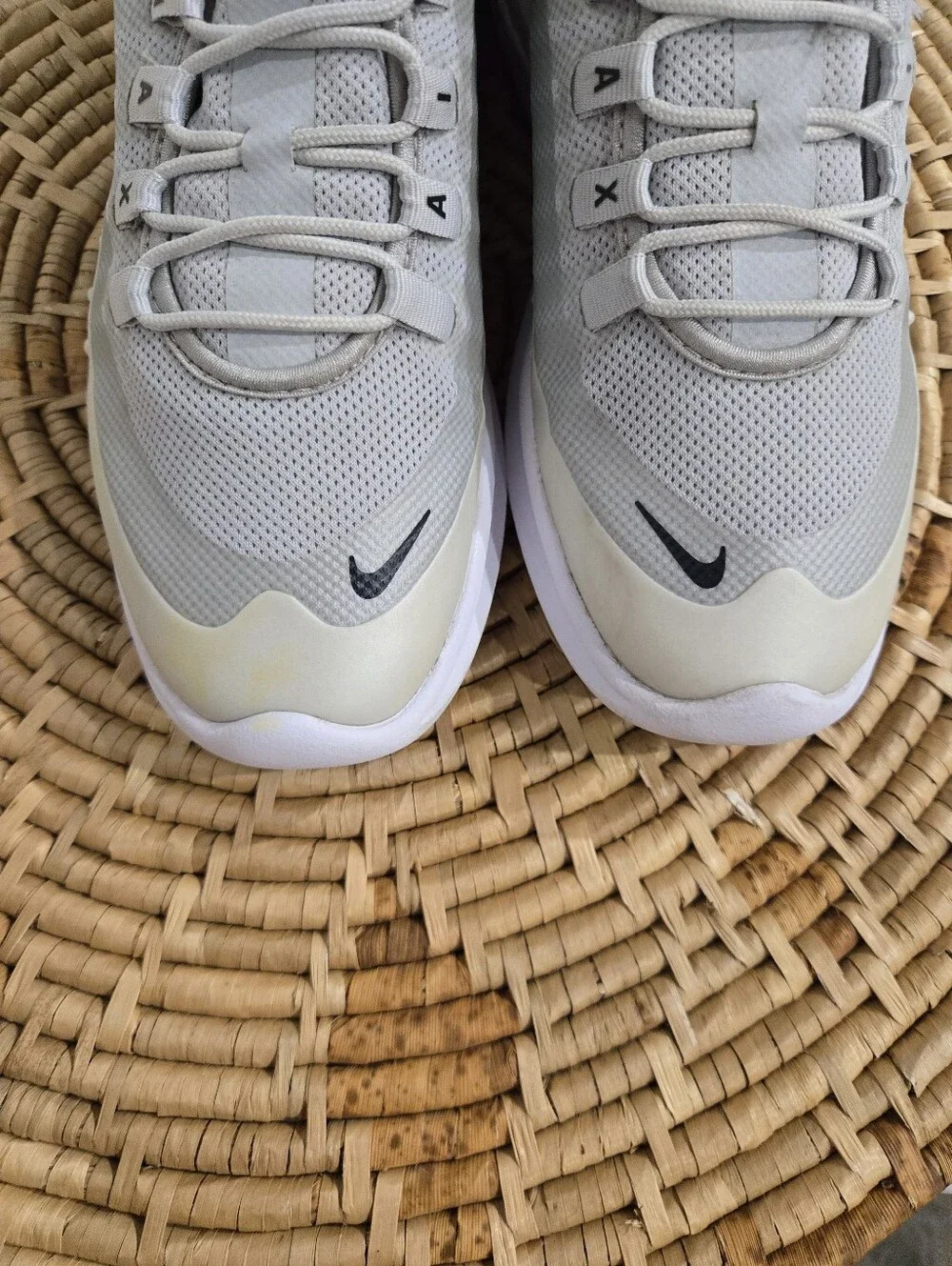 Nike Air Max Axis White Sneakers
